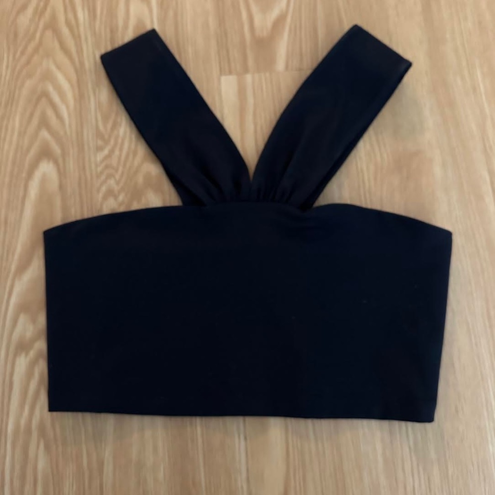 Off Shoulder Center Crop Top